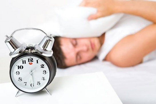 ۱۰ ترفند برای بیدار شدن در صبح زود